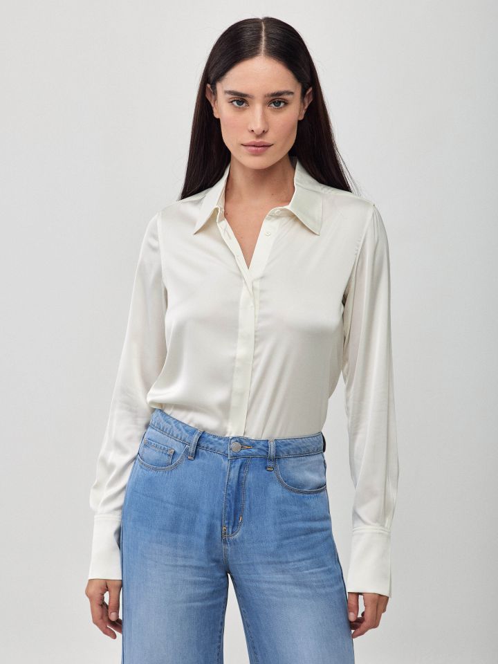 חולצה סטן מכופתרת PROMO בצבע שמנת