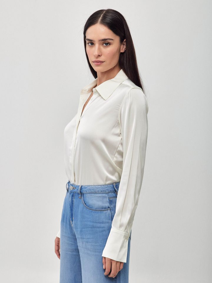 חולצה סטן מכופתרת PROMO בצבע שמנת