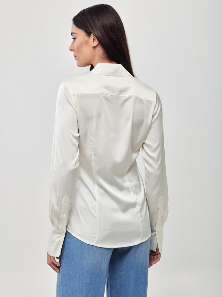 חולצה סטן מכופתרת PROMO בצבע שמנת