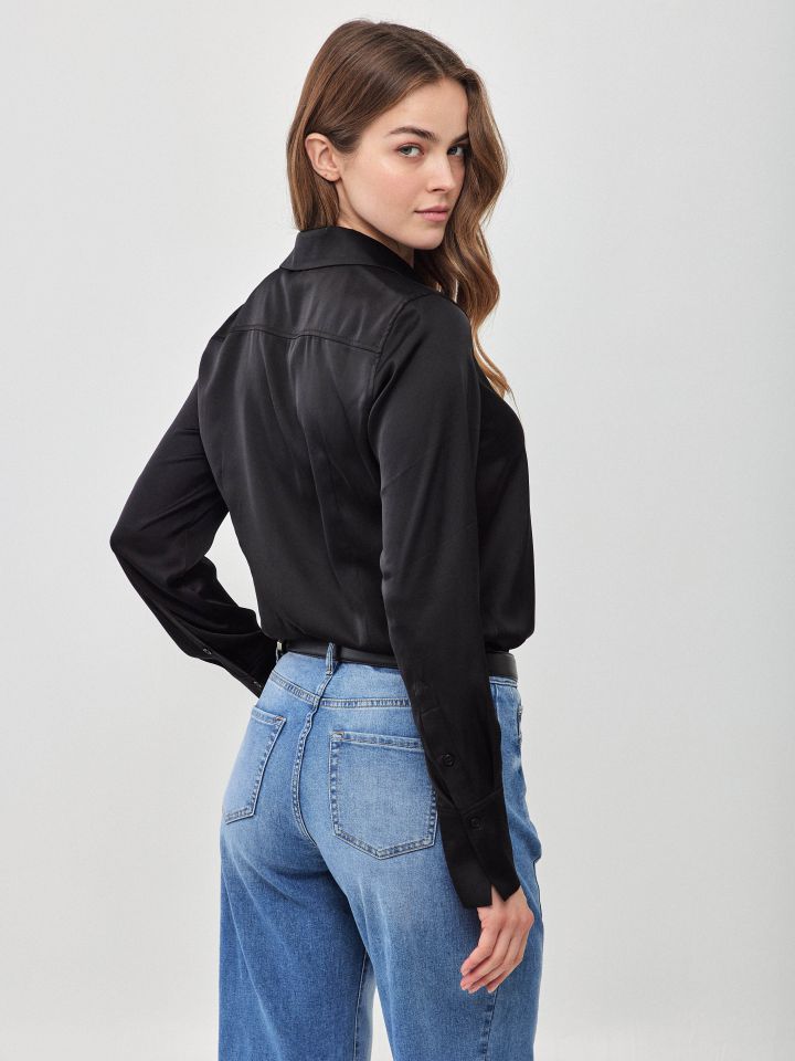 חולצה סטן מכופתרת PROMO בצבע שחור