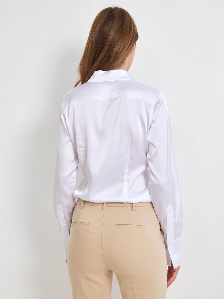 חולצה סטן מכופתרת  PROMO בצבע לבן