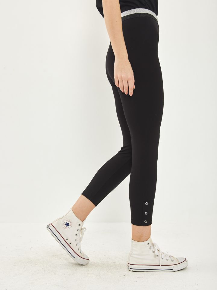 מכנסי טייץ 7/8 כפ’ כסף בצבע שחור