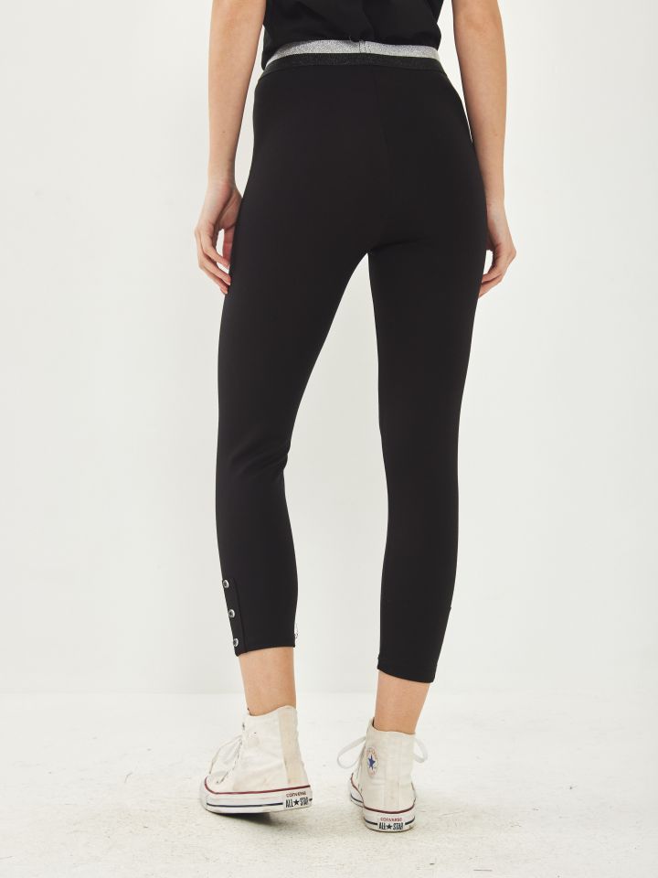 מכנסי טייץ 7/8 כפ’ כסף בצבע שחור