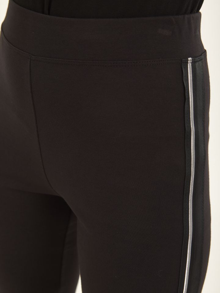 מכנסי טייץ גומי סרט לורקס בצבע שחור