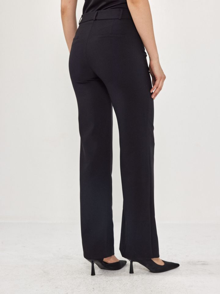 מכנסיים COMO כיסי אלכסון בצבע שחור