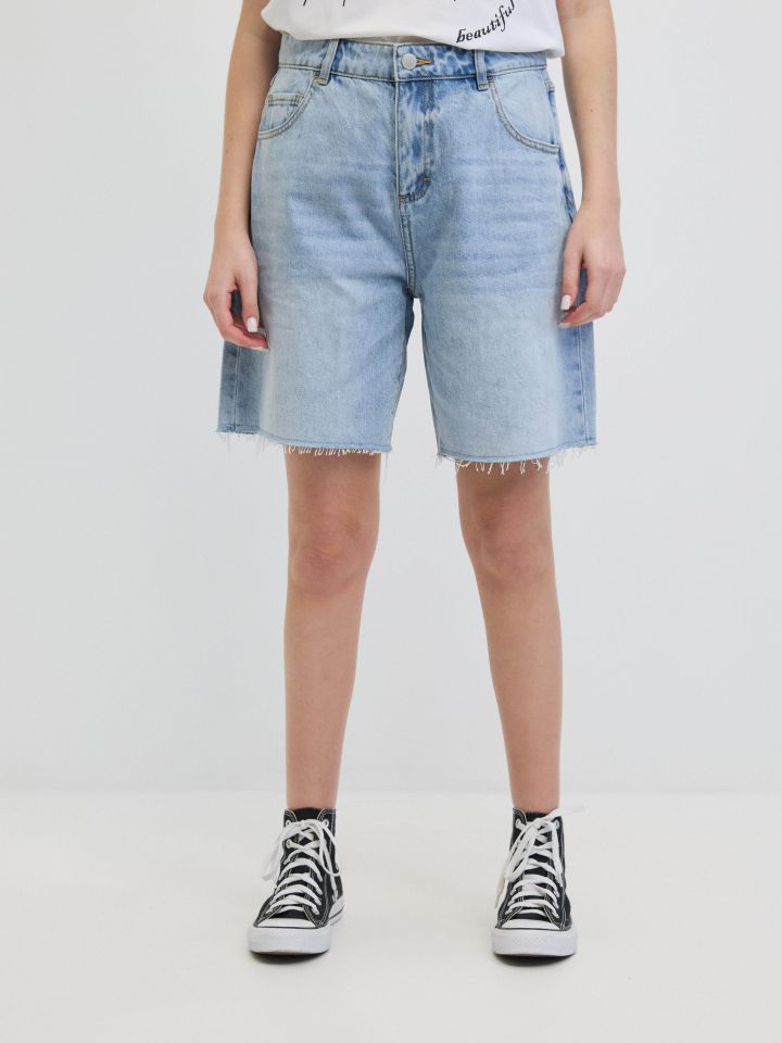 מכנסיים ג’ינס קצר PROMO בצבע ג’ינס בהיר