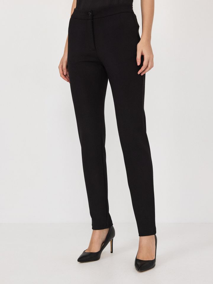 מכנסיים סקובה גומי בגב בצבע שחור