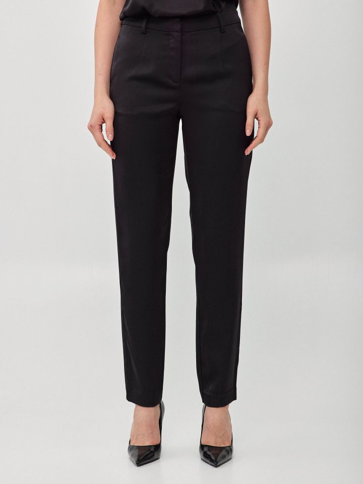 מכנסיים סטן 8/9 בצבע שחור