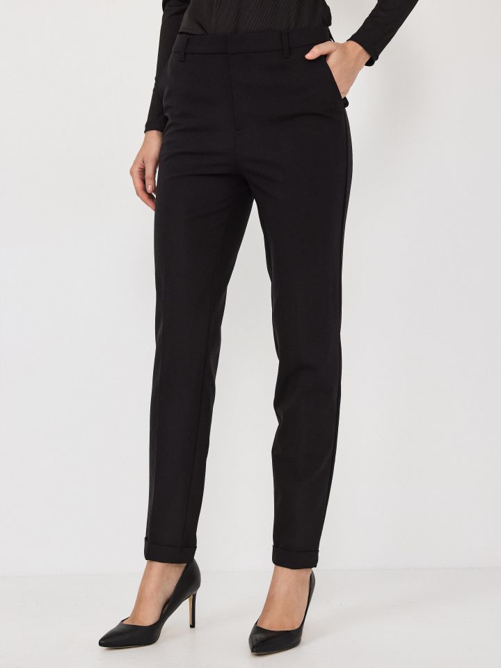 מכנסיים כיסי צד + מנג’ט בצבע שחור