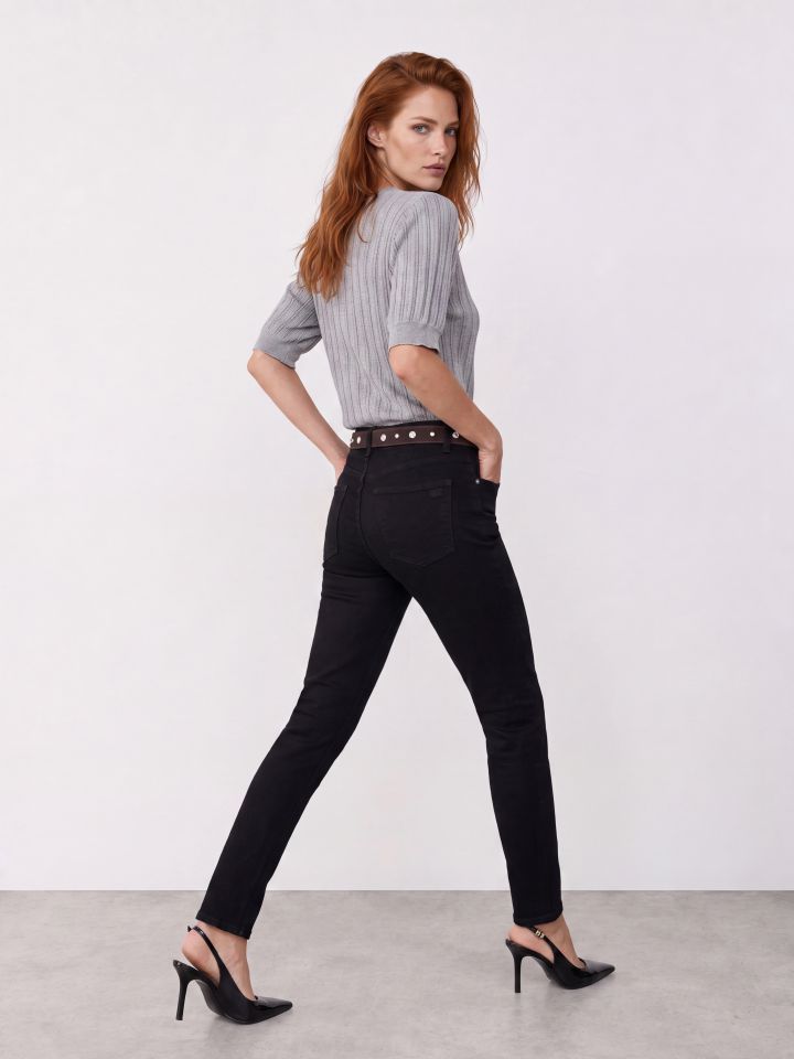 מכנסיים ג’ינס SKINNY בצבע שחור
