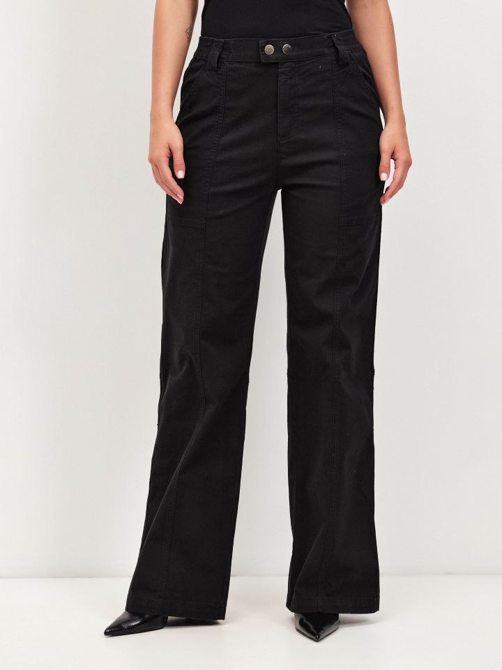 מכנסיים דגמייח גומי בגב בצבע שחור