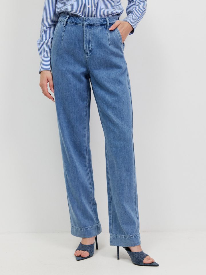 מכנסיים ג’ינס  SHIRA בצבע ג’ינס בהיר