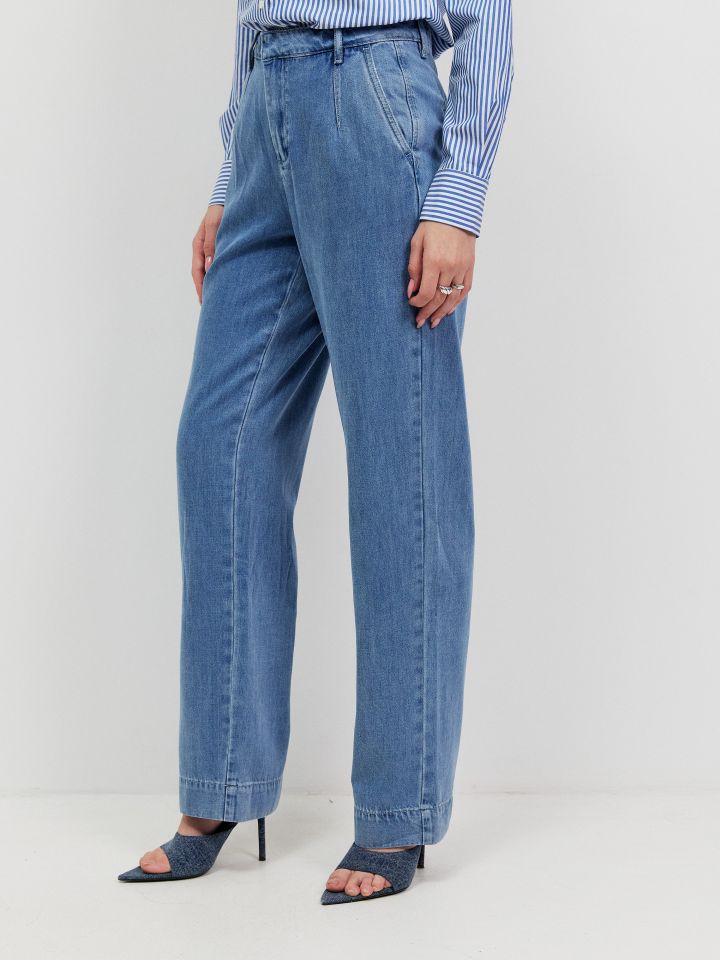 מכנסיים ג’ינס  SHIRA בצבע ג’ינס בהיר