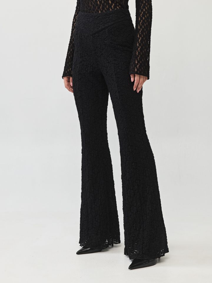 מכנסיים תחרה בצבע שחור