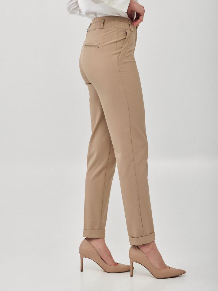 מכנסיים כיסי צד מנג’ט בצבע מוקה