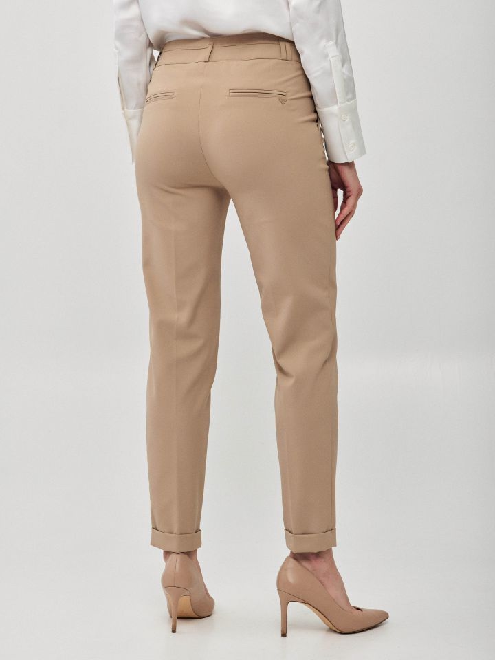 מכנסיים כיסי צד מנג’ט בצבע מוקה