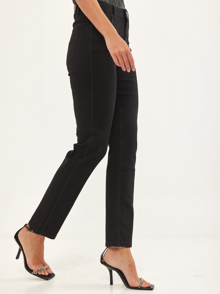 מכנסי ג’ינס ניטים בצד בצבע שחור