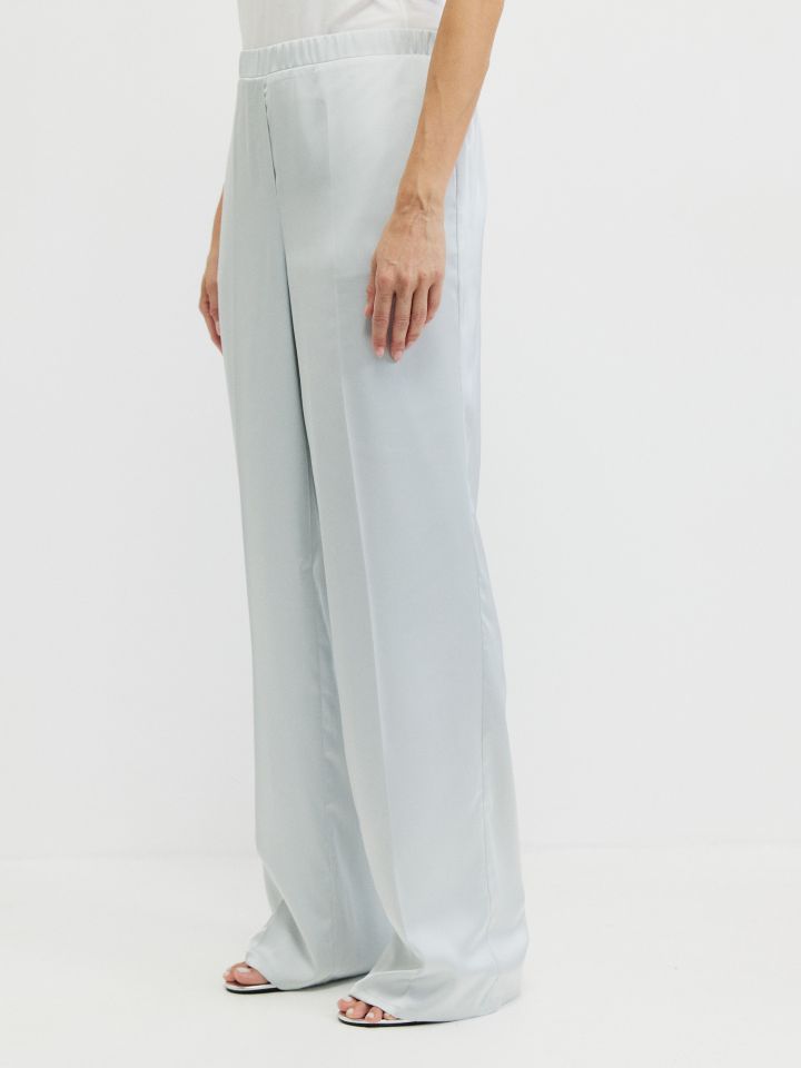 מכנסיים סטן PROMO בצבע אפור כסף