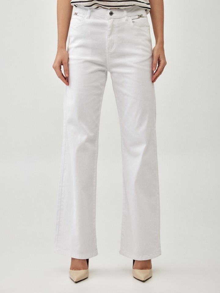 מכנסיים דריל אבזמים בצבע לבן