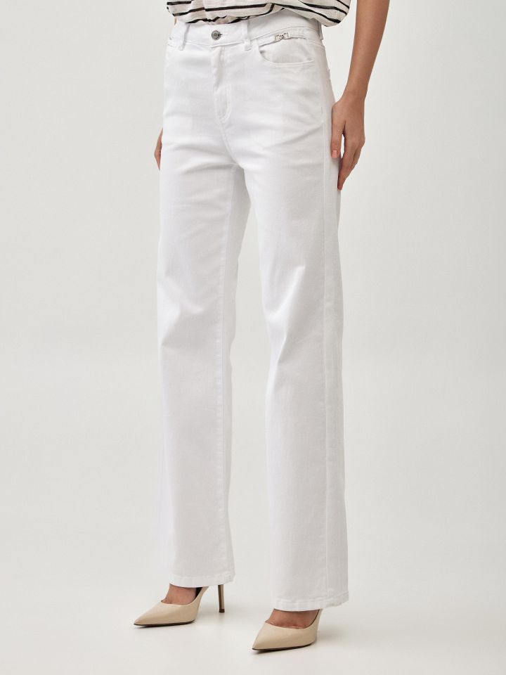 מכנסיים דריל אבזמים בצבע לבן