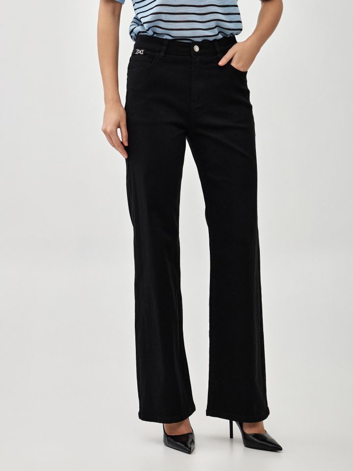 מכנסיים דריל אבזמים בצבע שחור