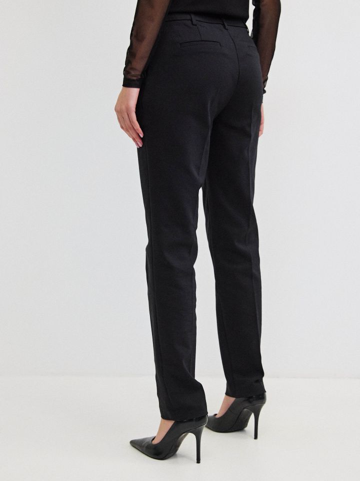 מכנסיים אבזמים ארוך בצבע שחור