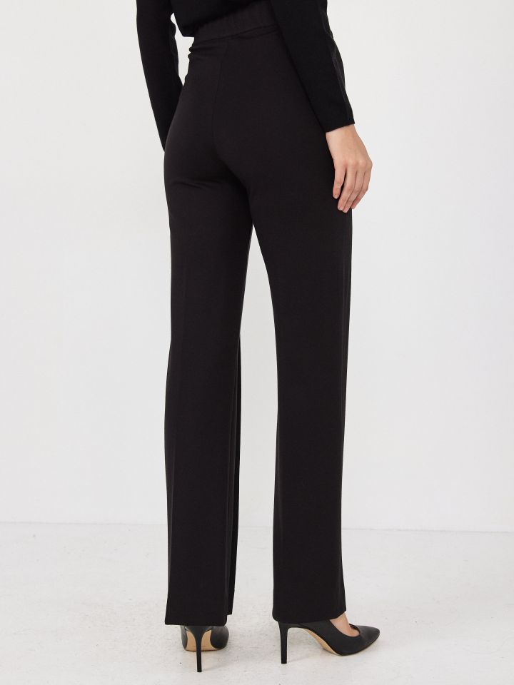 מכנסיים מתרחב נירבירים בצבע שחור