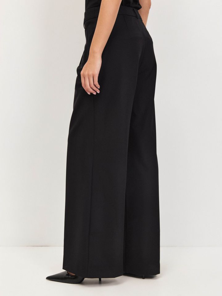 מכנסיים כיסי צד LIAT בצבע שחור