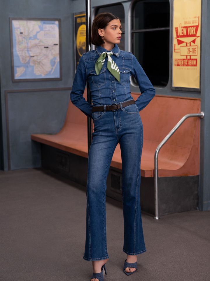 מכנסיים ג’ינס תיפור אורך FLARE בצבע ג’ינס