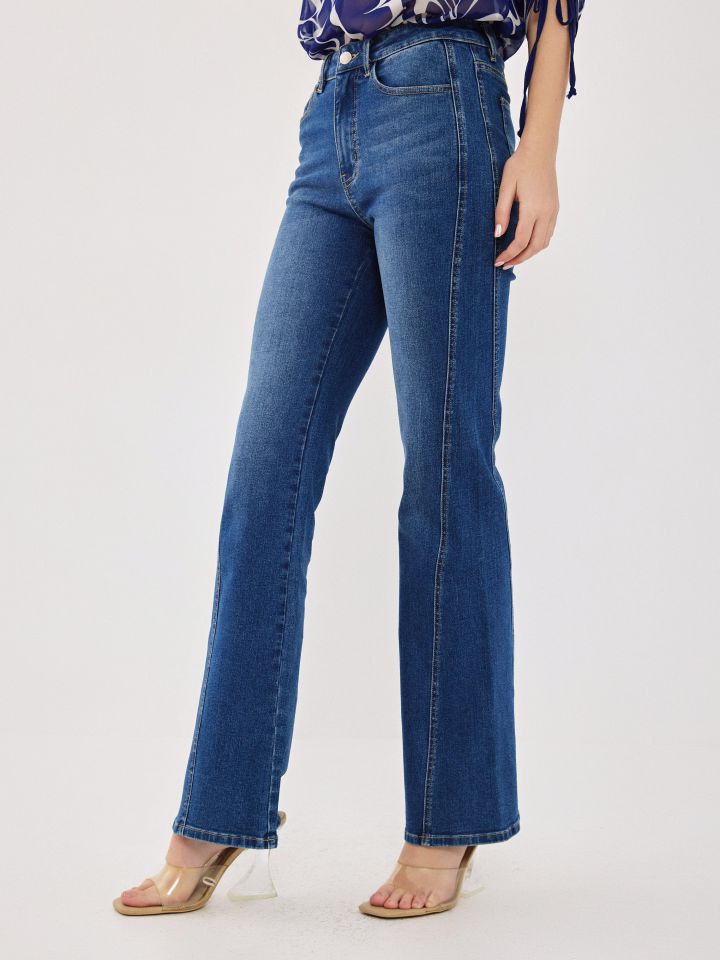 מכנסיים ג’ינס תיפור אורך FLARE בצבע ג’ינס