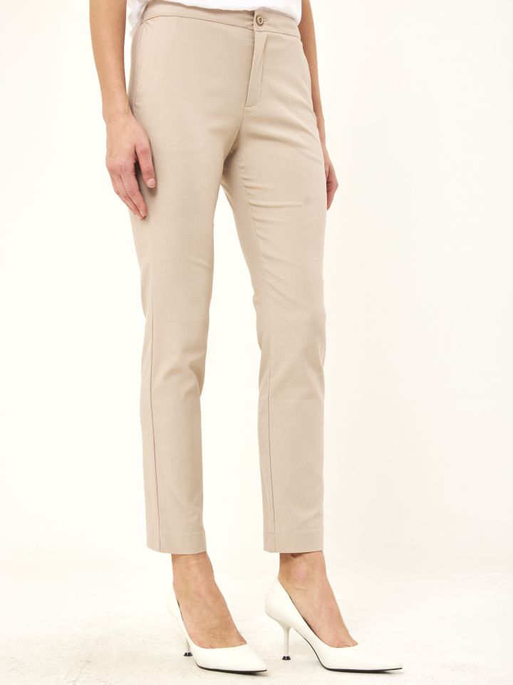 מכנסי ארוך בן גלים בצבע בייז’