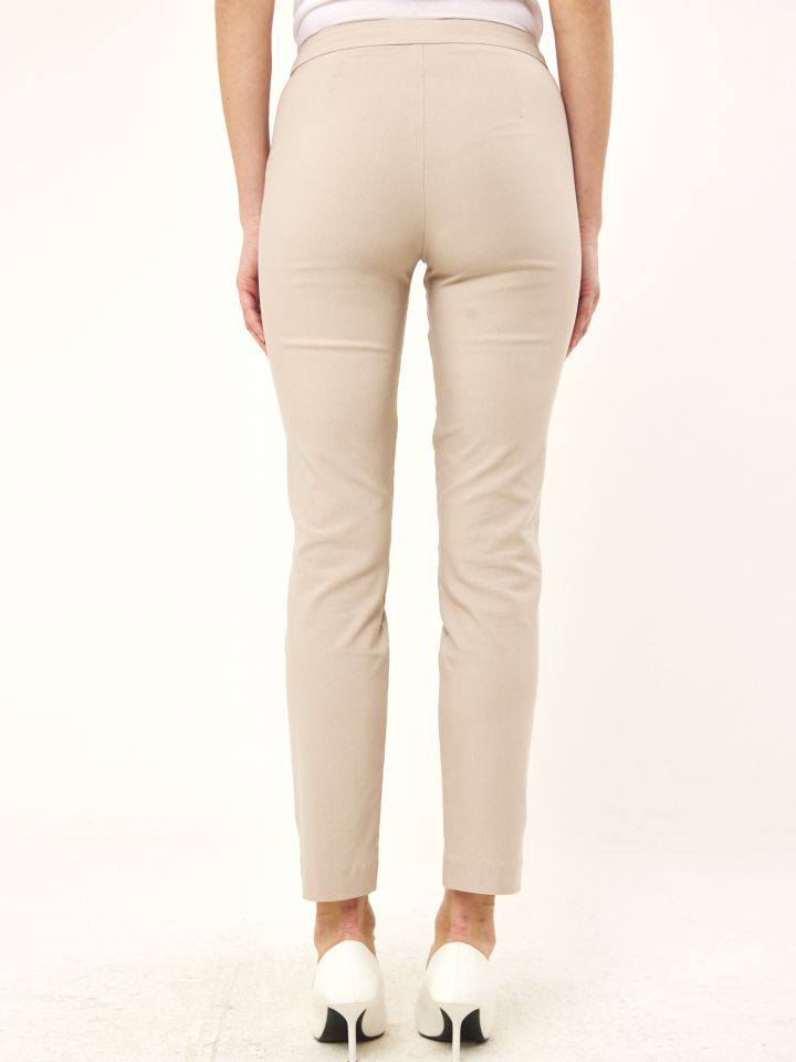 מכנסי ארוך בן גלים בצבע בייז’