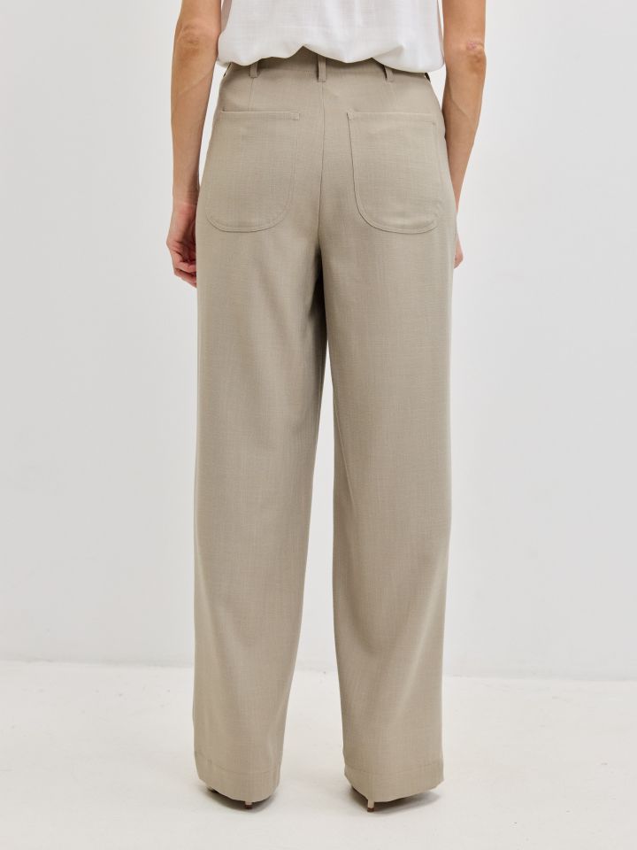 מכנסיים 8/9 מראה פישתן בצבע חאקי