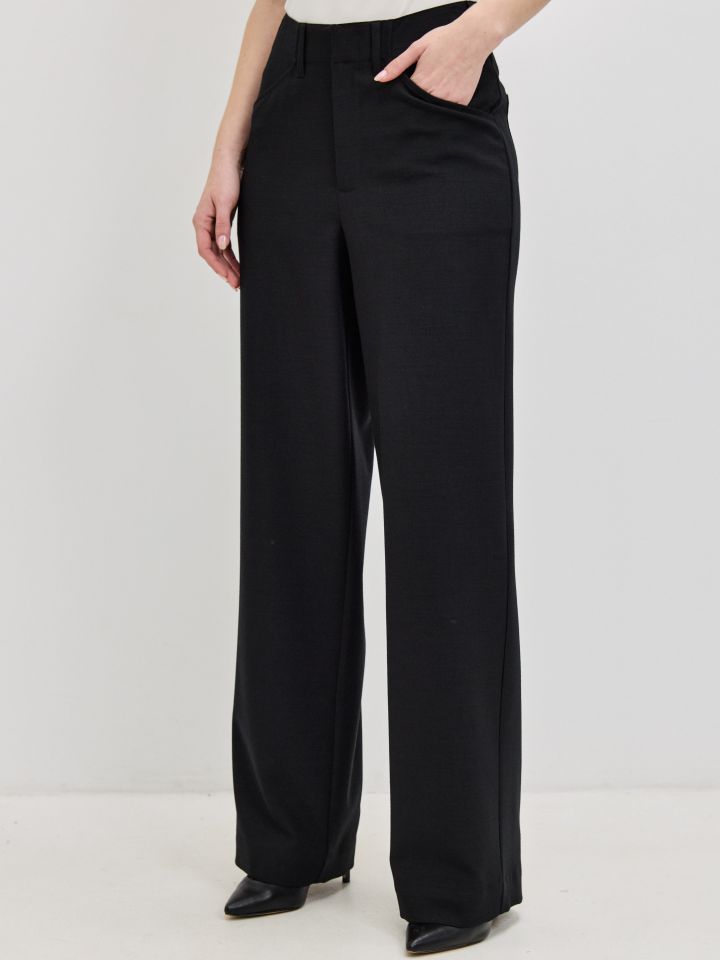 מכנסיים 8/9 מראה פישתן בצבע שחור