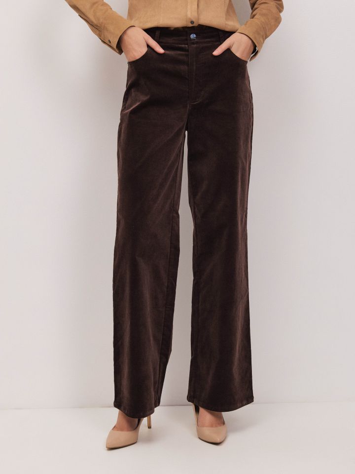 מכנסיים קטיפה מתרחב בצבע חום