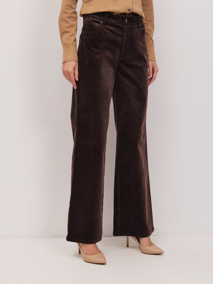 מכנסיים קטיפה מתרחב בצבע חום