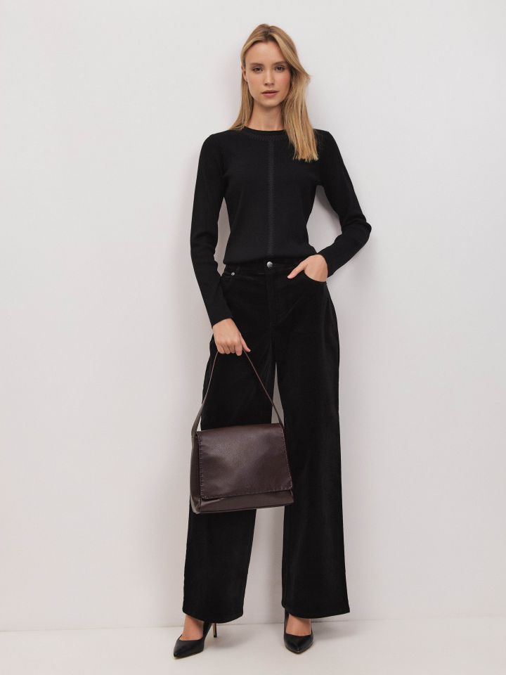 מכנסיים קטיפה מתרחב בצבע שחור