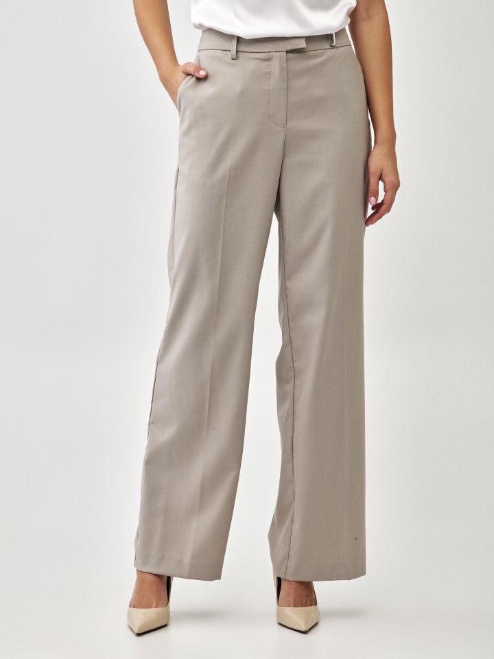 מכנסיים לולאה בחגורה בצבע אפור