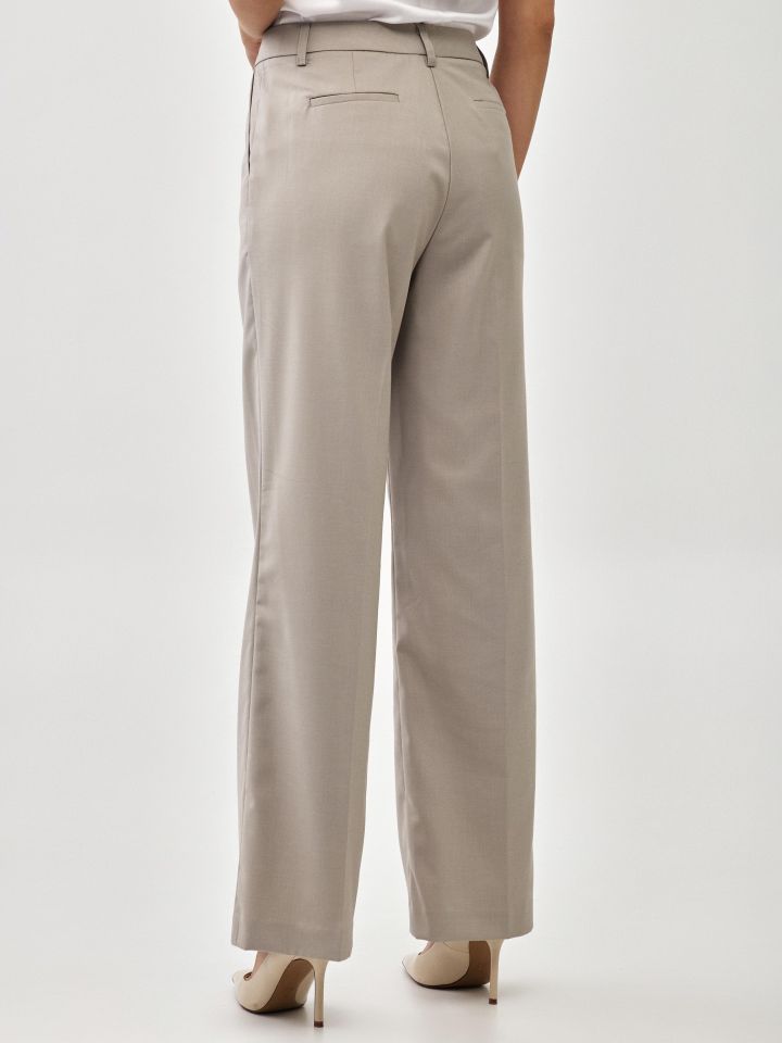 מכנסיים לולאה בחגורה בצבע אפור