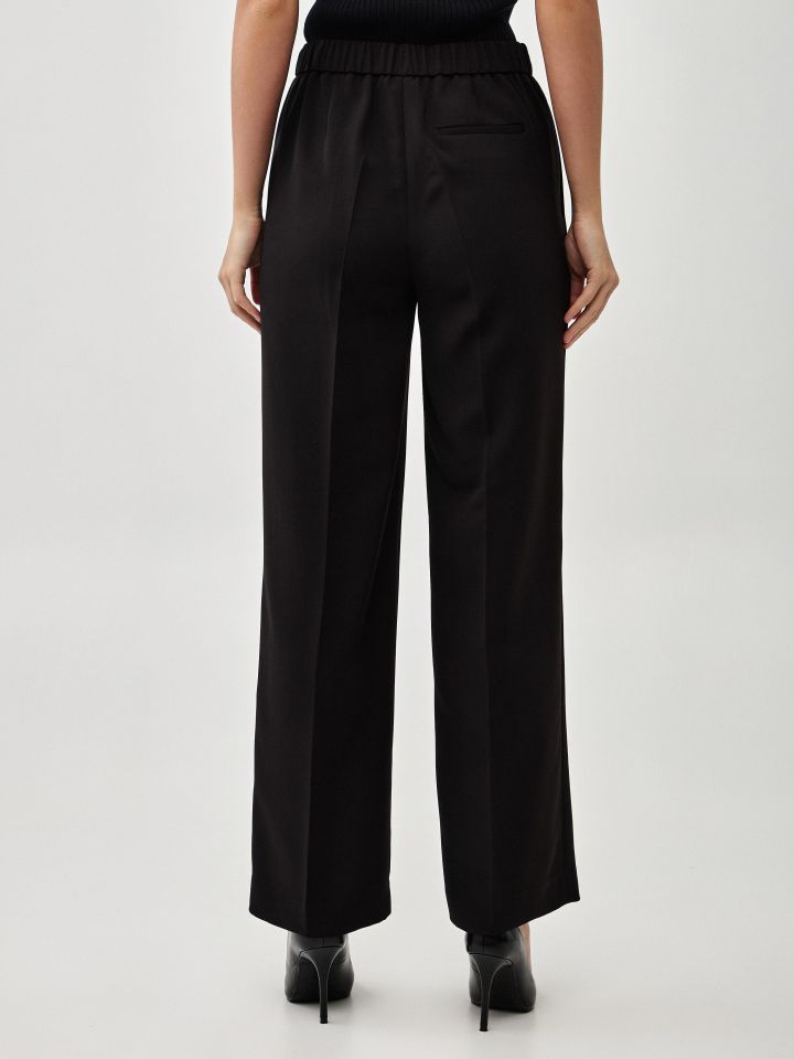 מכנסיים MONACO בצבע שחור