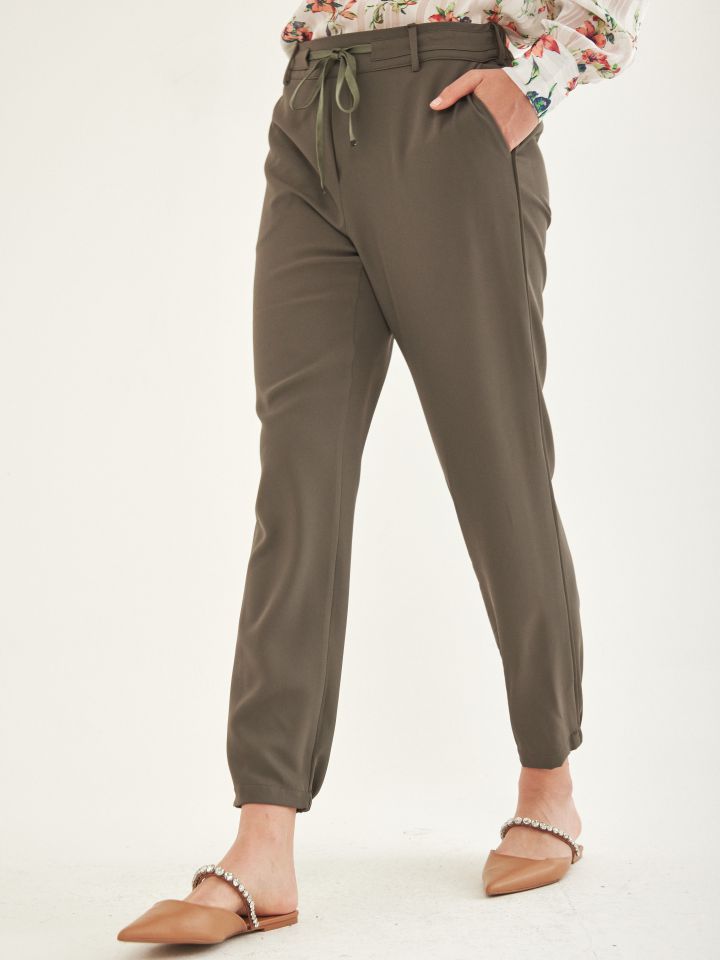 מכנסי סטן שרוך בצבע זית