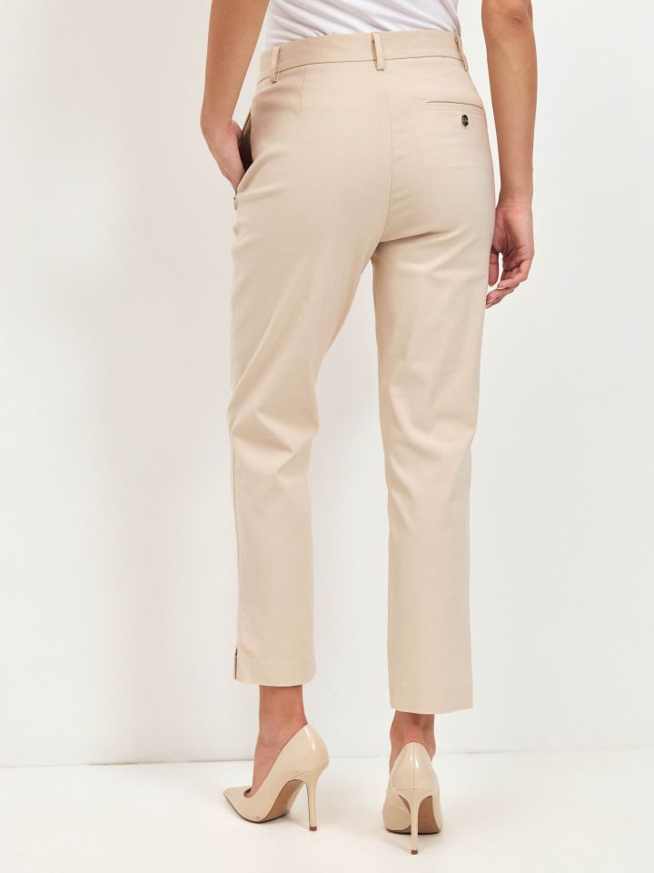 מכנסיים רוכסן צד 8/9 YAFIT בצבע טיבעי