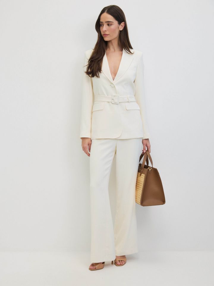 מכנסיים בצבע שמנת