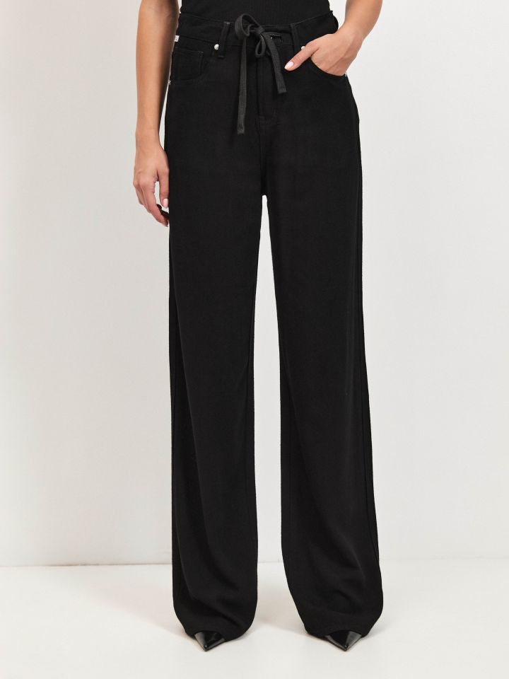 מכנסיים מראה פישתן שרוך PROMO בצבע שחור