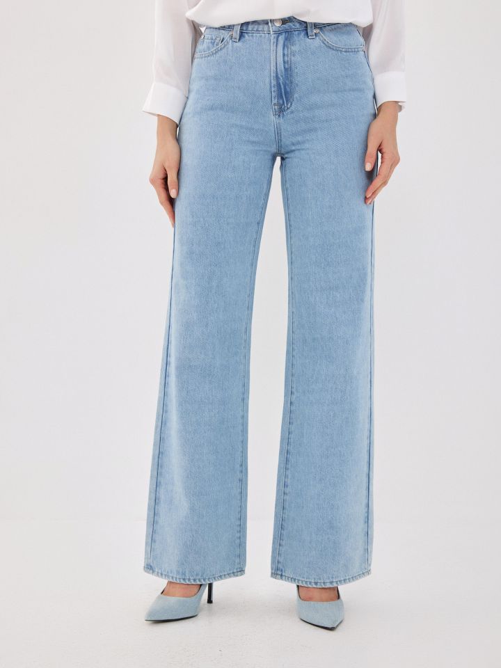 מכנסיים ג’ינס פדלפון בצבע ג’ינס בהיר