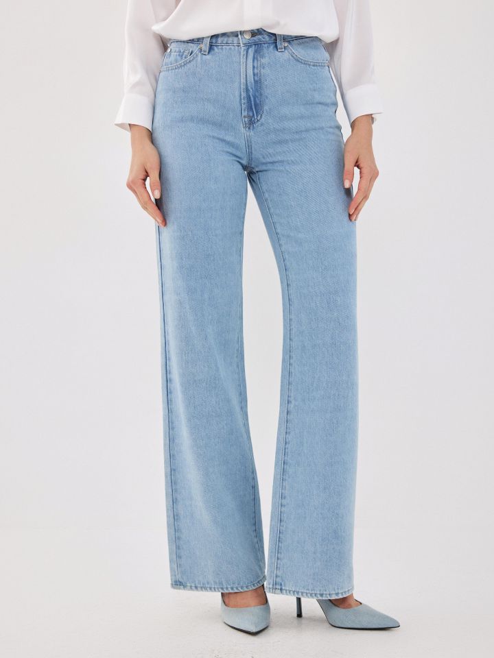 מכנסיים ג’ינס פדלפון בצבע ג’ינס בהיר