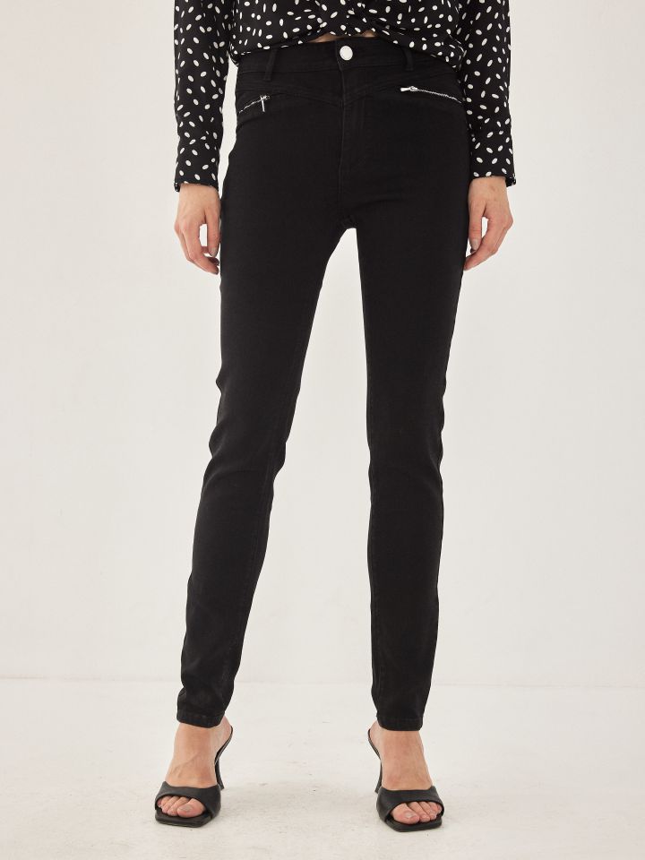 מכנסי ג’ינס רוכסנים בצבע שחור