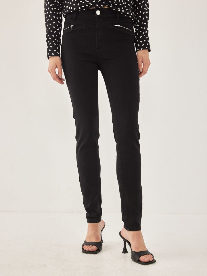 מכנסי ג’ינס רוכסנים בצבע שחור