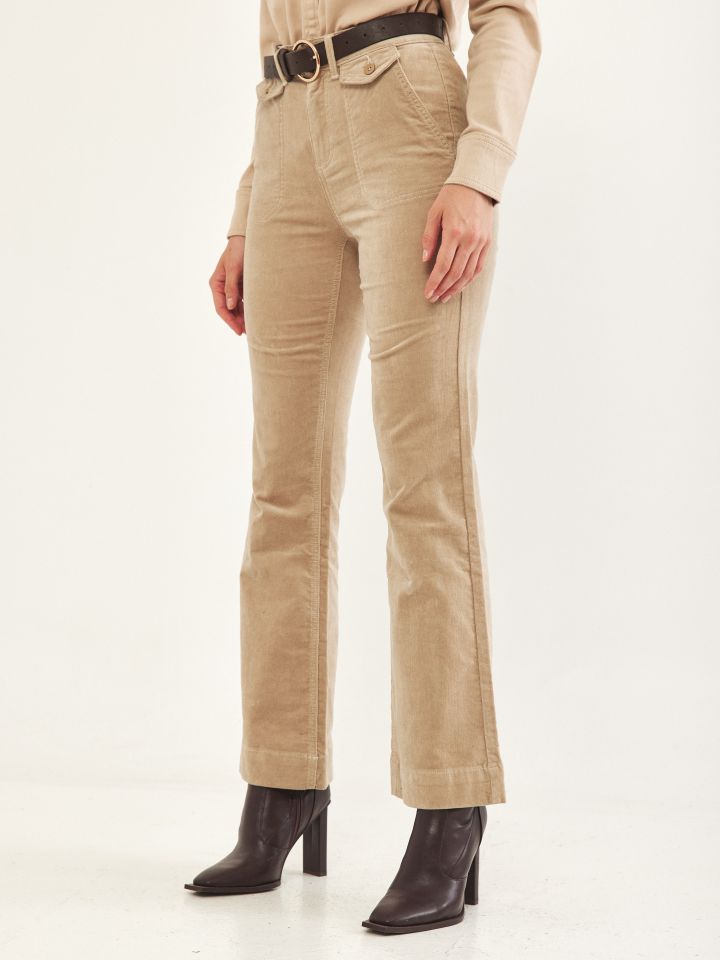 מכנסי קורדרוי בצבע בייז’