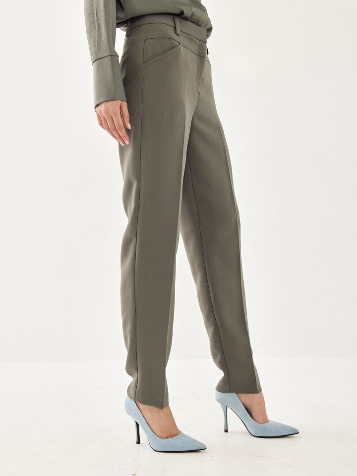 מכנסיים + מג’נט בצבע ירוק גולברי